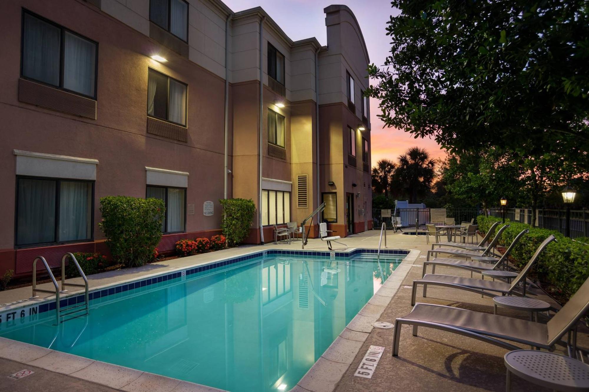 Springhill Suites St Petersburg Clearwater Largo Bagian luar foto